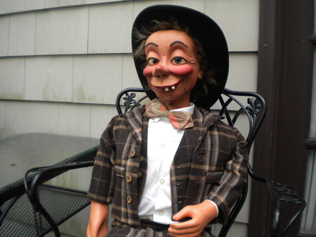 Mortimer Style, a ventriloquist figure attributed to Art Sieving