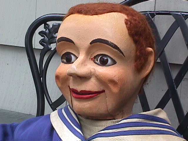 Used by Roy Catell, a ventriloquist figure attributed to Frank Marshall