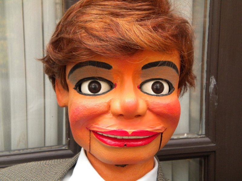 Walking, a ventriloquist figure attributed to Frank Marshall