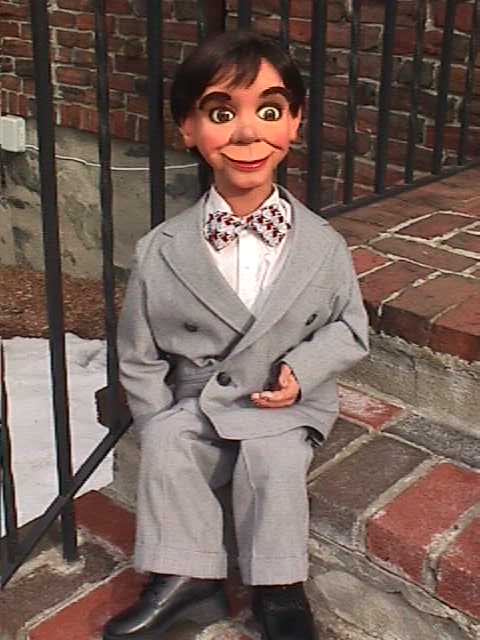 Guyll 01, a ventriloquist figure attributed to Ray Guyll