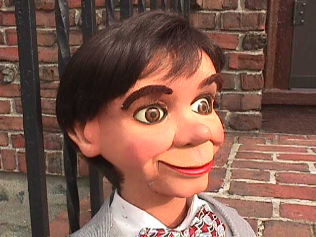 Guyll 01, a ventriloquist figure attributed to Ray Guyll