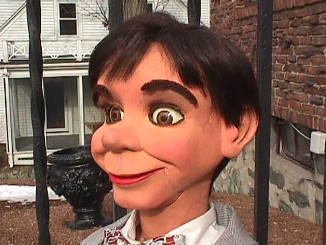 Guyll 01, a ventriloquist figure attributed to Ray Guyll