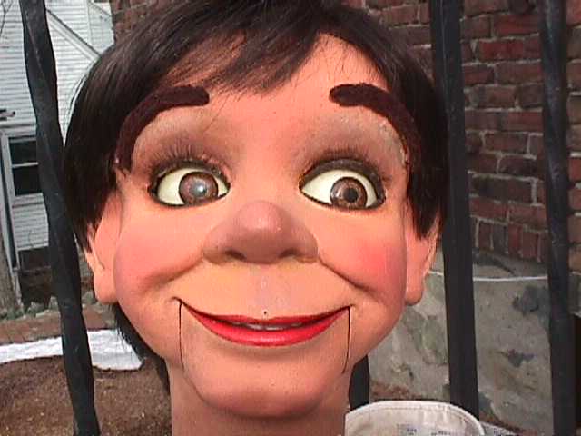Guyll 01, a ventriloquist figure attributed to Ray Guyll