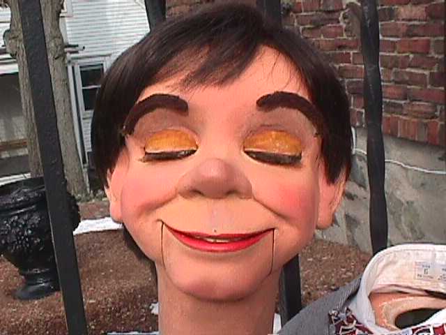 Guyll 01, a ventriloquist figure attributed to Ray Guyll
