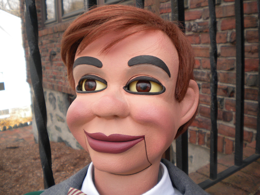 Guyll 02 jerry knuck, a ventriloquist figure attributed to Ray Guyll