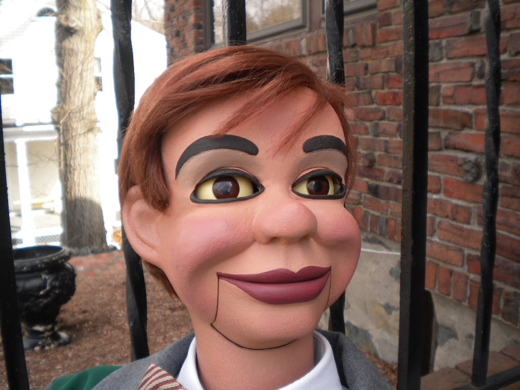 Guyll 02 jerry knuck, a ventriloquist figure attributed to Ray Guyll