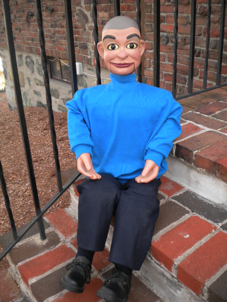 Guyll 02 jerry knuck, a ventriloquist figure attributed to Ray Guyll