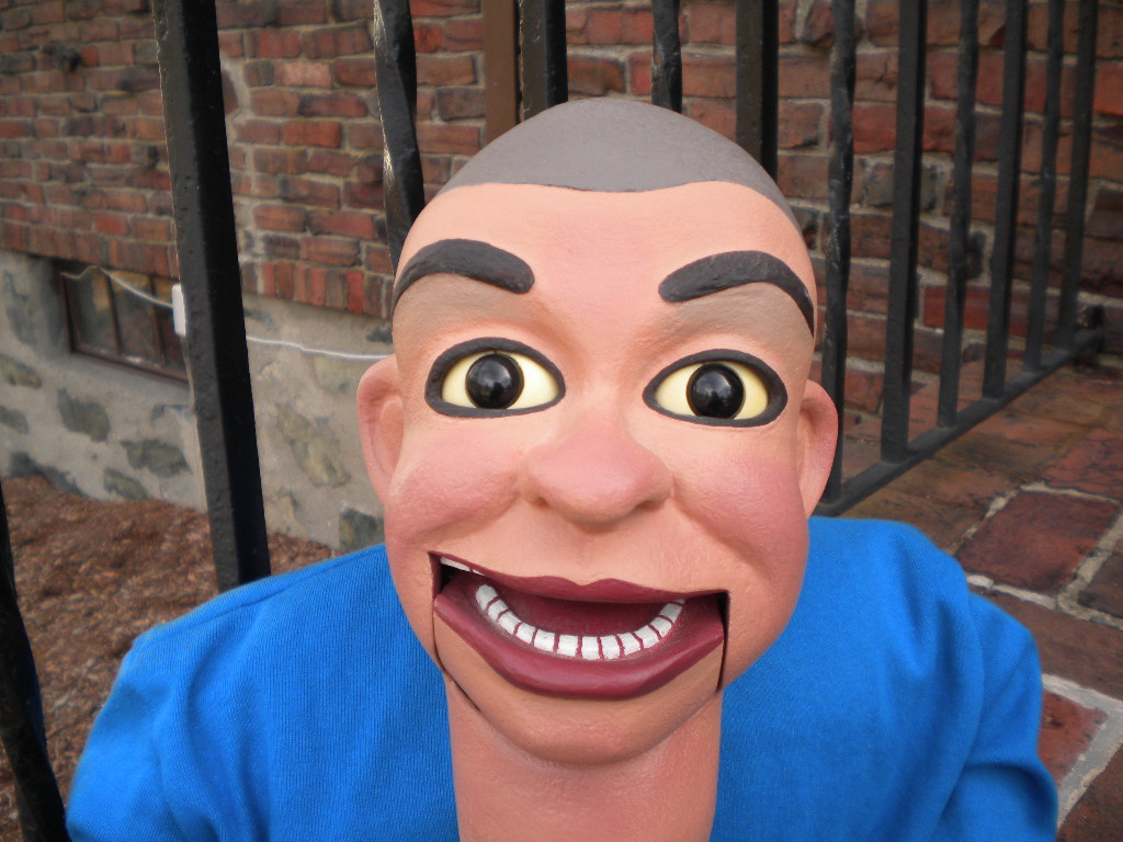 Guyll 02 jerry knuck, a ventriloquist figure attributed to Ray Guyll
